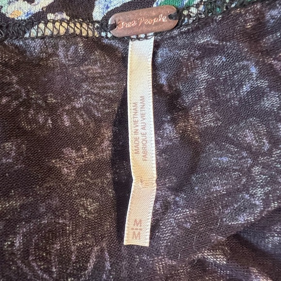 NWOT FREE PEOPLE Olivia printed ruffled tunic. Size M - Picture 7 of 9